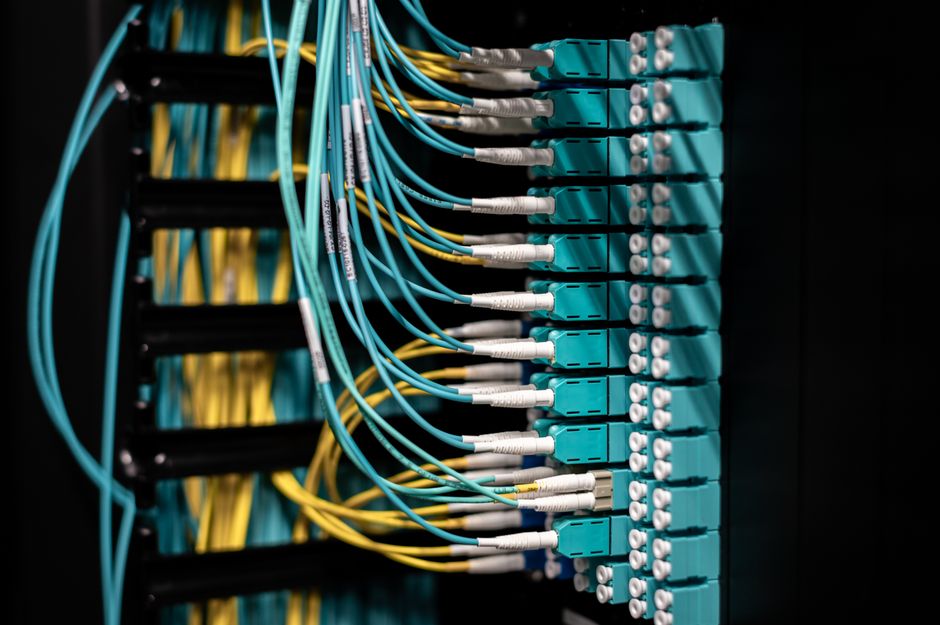 Patch cables and connectors in a server data center