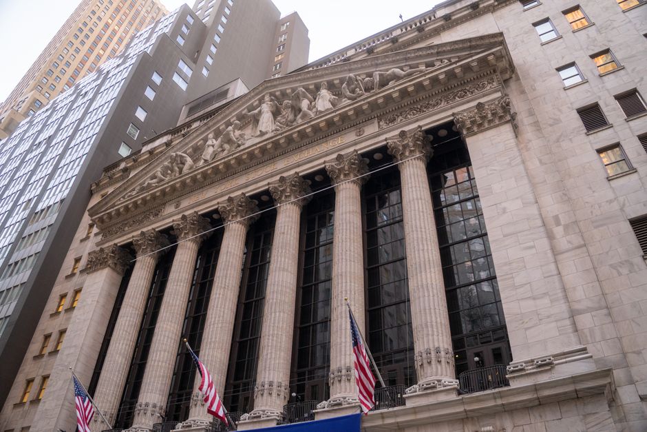 New York Stock Exchange building facade in Manhattan, representing public listings and equity-market infrastructure.