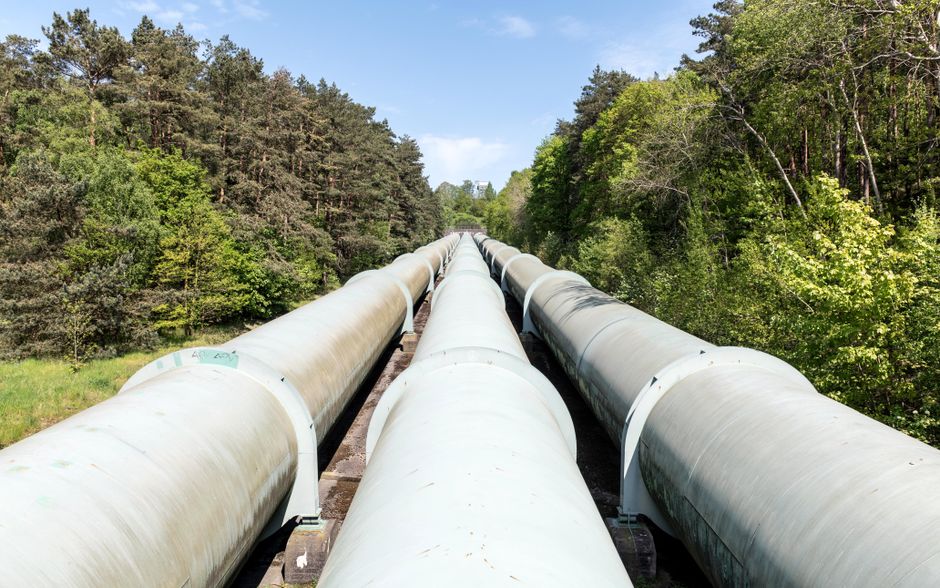 Industrial pipeline infrastructure and the energy-supply channel